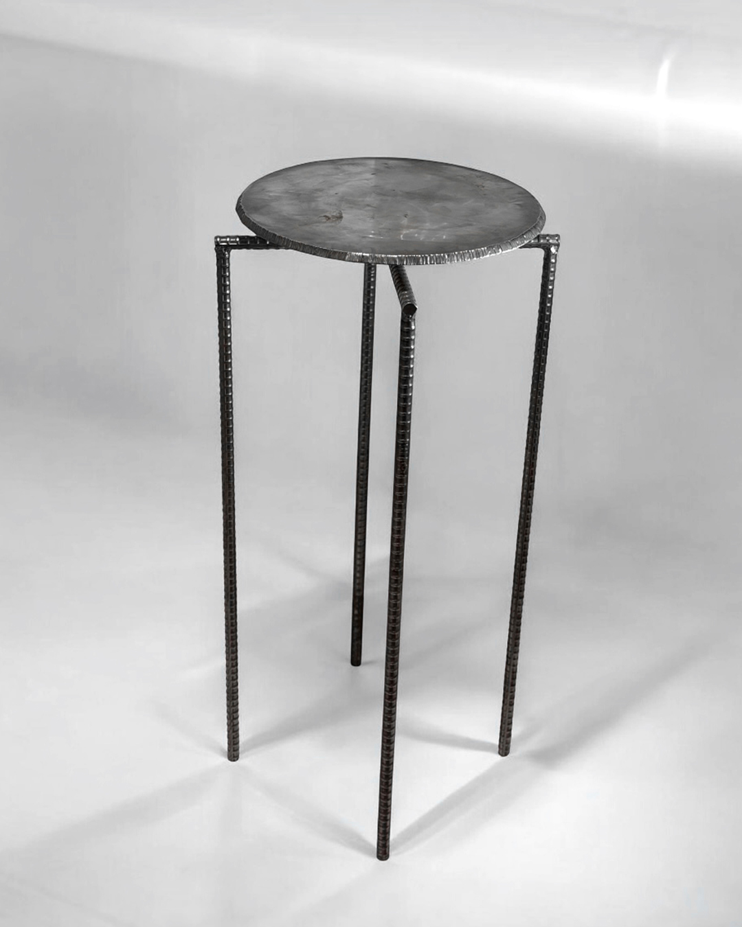 STAND 4-001